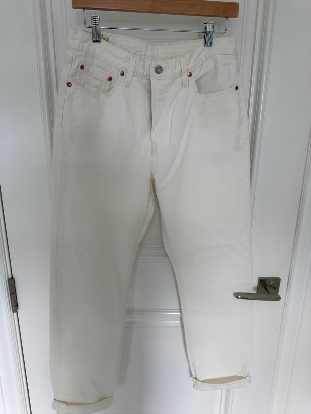Levi's Women's 501 cream colored Straight Leg Jeans - like new